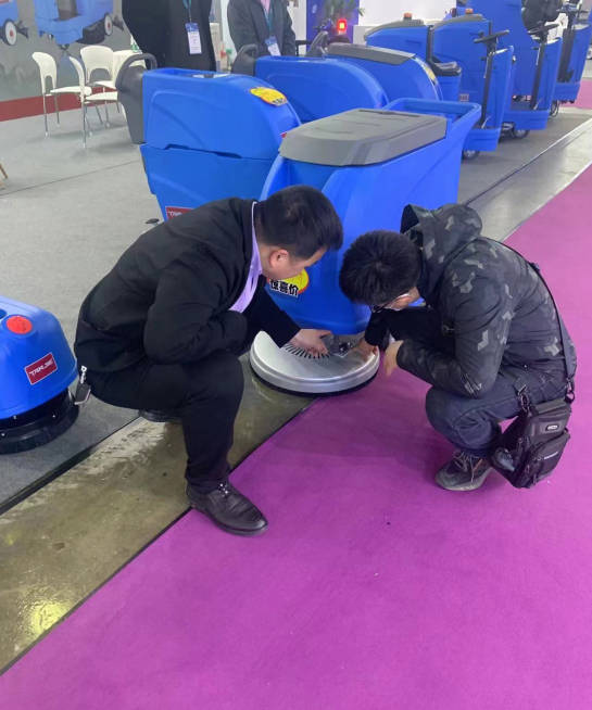 襄阳小型电动洗地机是否适合用于环卫保洁