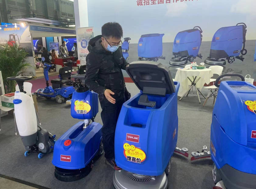 襄阳坦洁洗地机公司致力于电动洗地机的生产、销售和服务百家