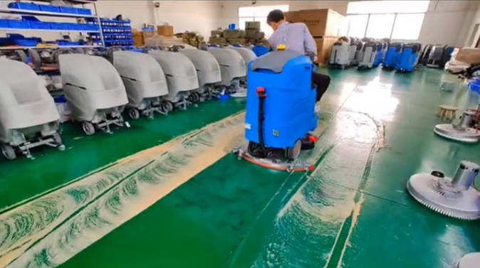 襄阳2023年还在用人工的物业保洁不妨试试洗地机吧